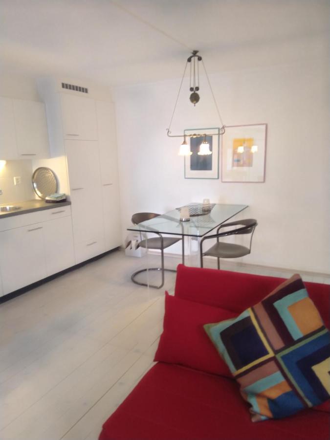 Bed and Breakfast Swiss Borzoi House Vully-les-Lacs Экстерьер фото