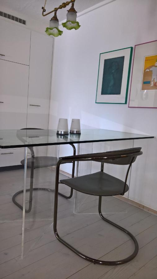 Bed and Breakfast Swiss Borzoi House Vully-les-Lacs Экстерьер фото